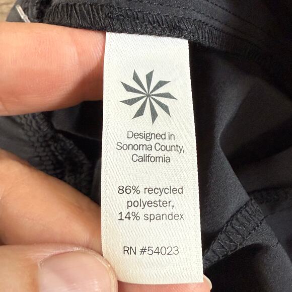 Athleta Aspire Ankle Pant Size 10 Pull On Tapered Lightweight Performance Yoga - Picture 12 of 16